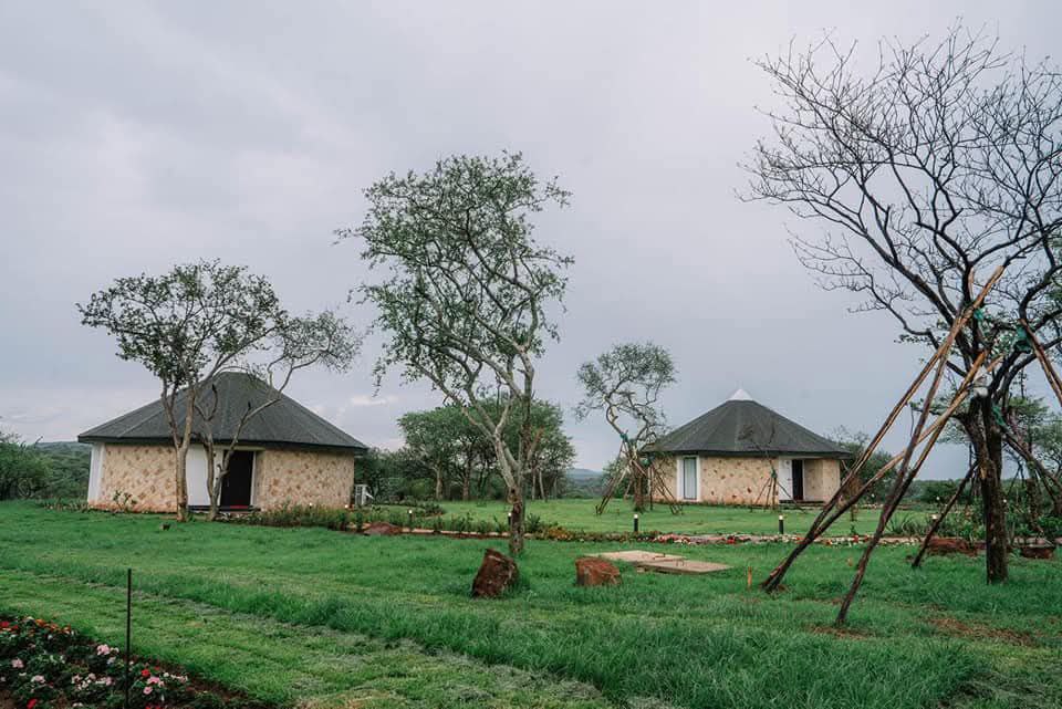 Sofomar Lodge and Sofomar Cave.