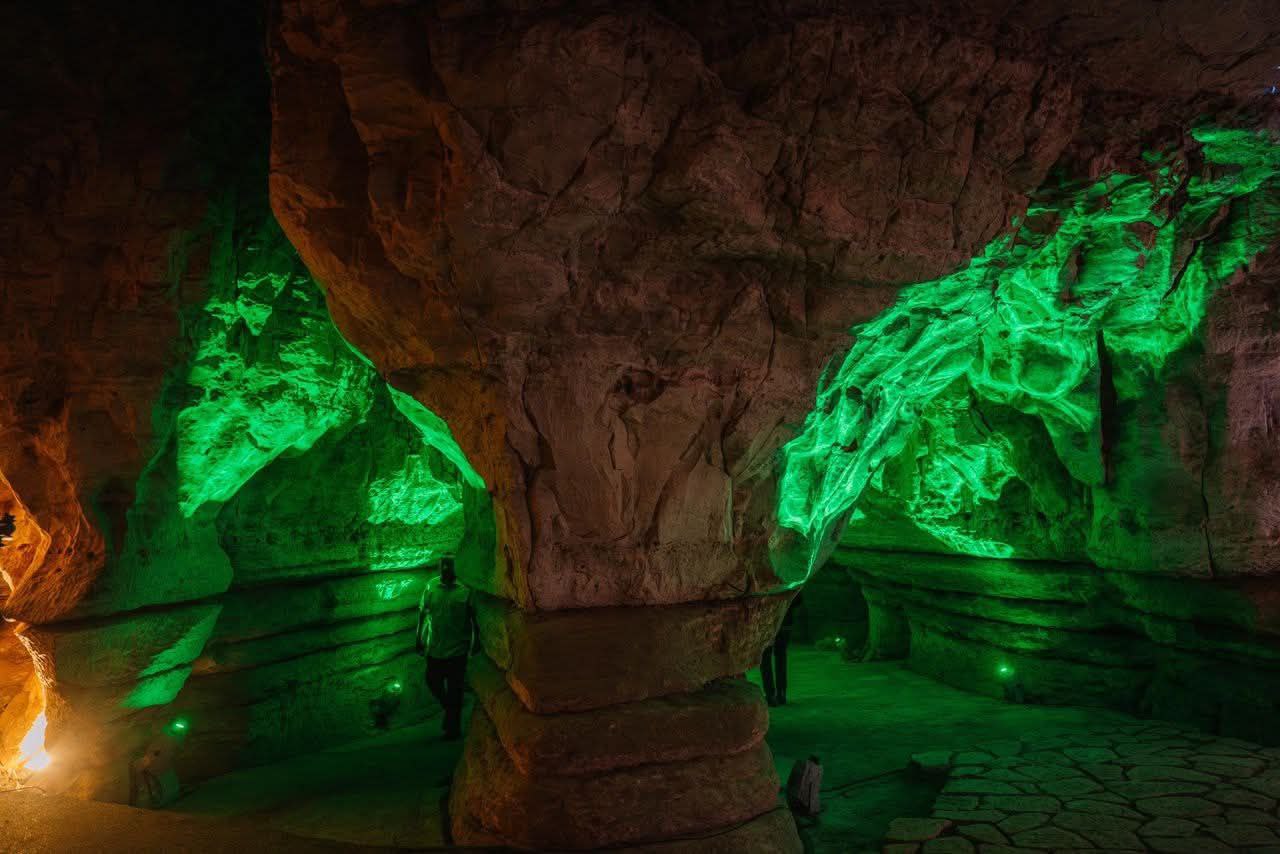 Sofomar Lodge and Sofomar Cave.
