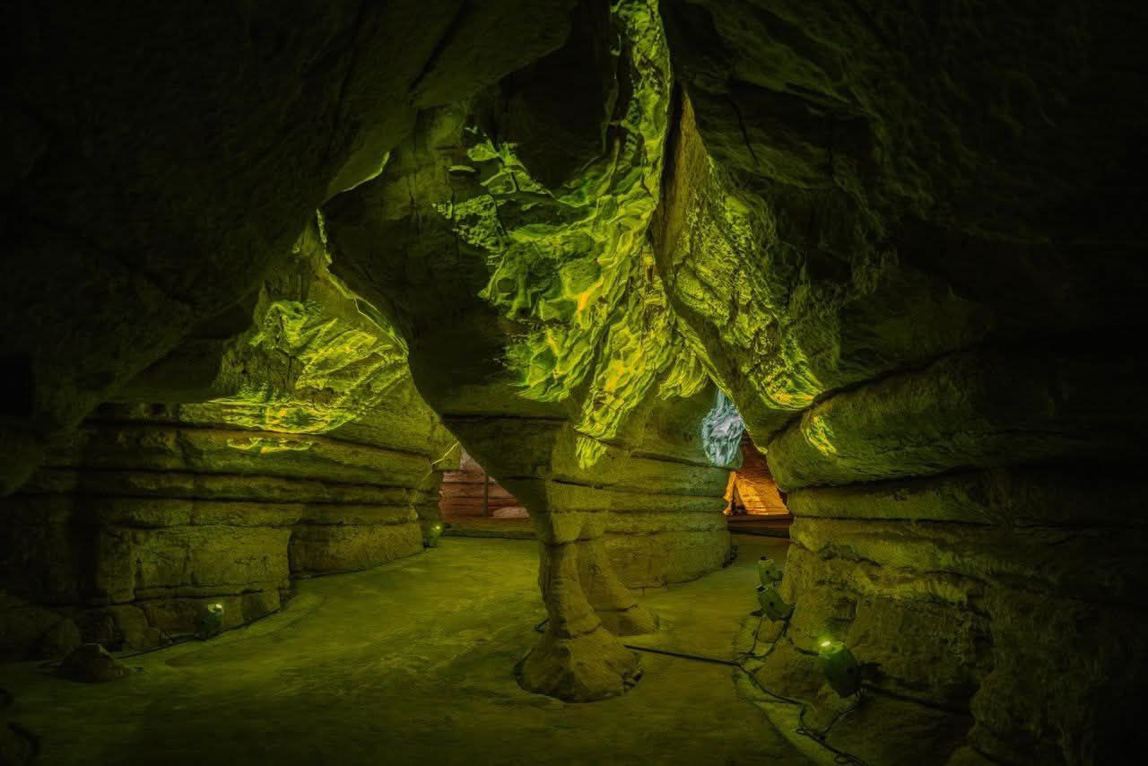 Sofomar Lodge and Sofomar Cave.
